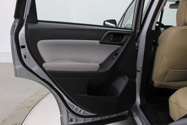 2018 Subaru Forester 2.5i - 23077594 - 32