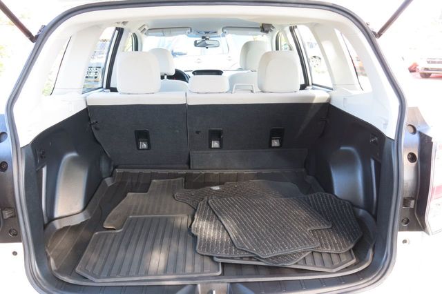 2018 Subaru Forester 2.5i CVT - 22154615 - 16