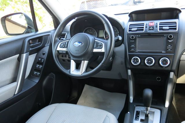 2018 Subaru Forester 2.5i CVT - 22154615 - 19