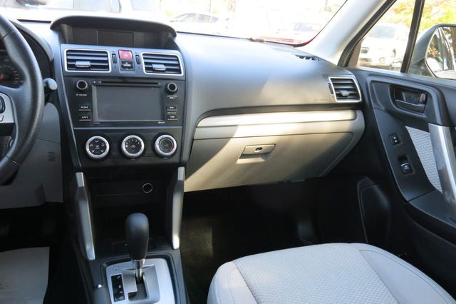 2018 Subaru Forester 2.5i CVT - 22154615 - 20