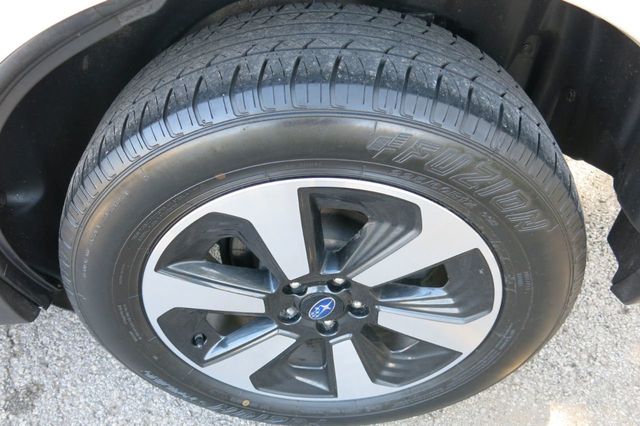 2018 Subaru Forester 2.5i CVT - 22154615 - 32