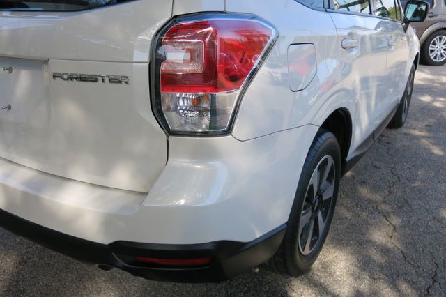 2018 Subaru Forester 2.5i CVT - 22154615 - 38
