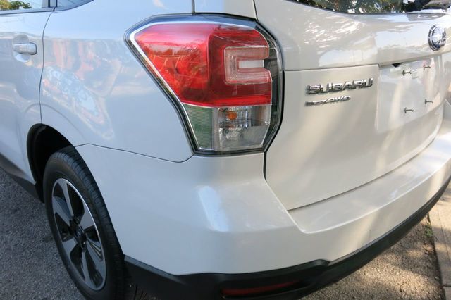 2018 Subaru Forester 2.5i CVT - 22154615 - 39