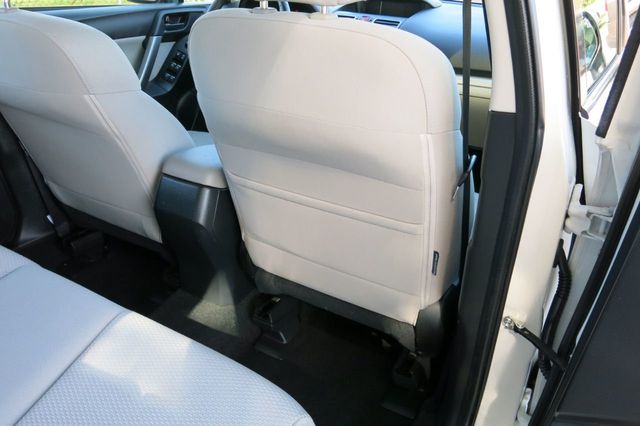 2018 Subaru Forester 2.5i CVT - 22154615 - 43