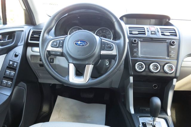 2018 Subaru Forester 2.5i CVT - 22154615 - 52