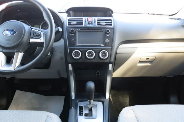 2018 Subaru Forester 2.5i CVT - 22154615 - 61