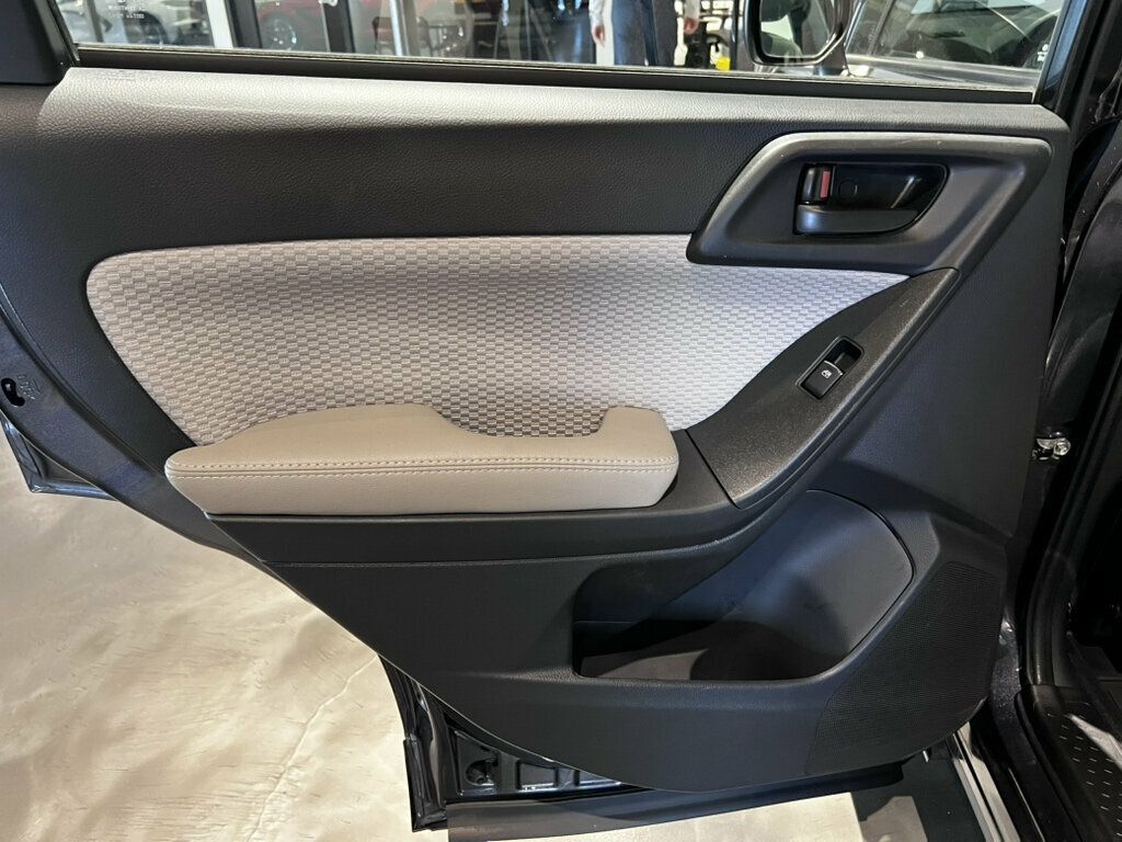 2018 Subaru Forester 2.5i CVT - 23079923 - 13