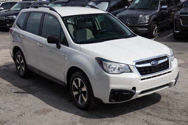 2018 Subaru Forester 2.5i CVT - 23057522 - 17