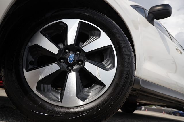 2018 Subaru Forester 2.5i CVT - 23057522 - 30