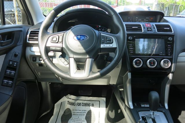 2018 Subaru Forester 2.5i Premium CVT - 23055834 - 19