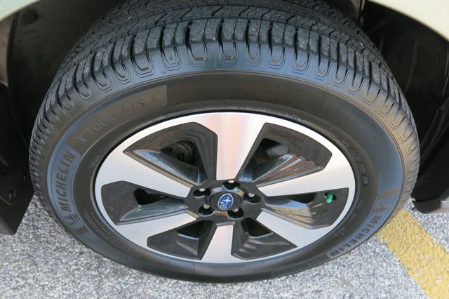 2018 Subaru Forester 2.5i Premium CVT - 23055834 - 33