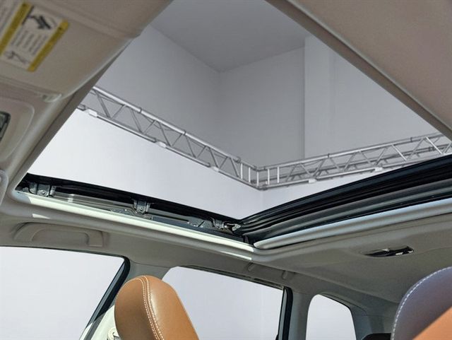 2018 Subaru Forester 2.5i Premium CVT - 22946754 - 18