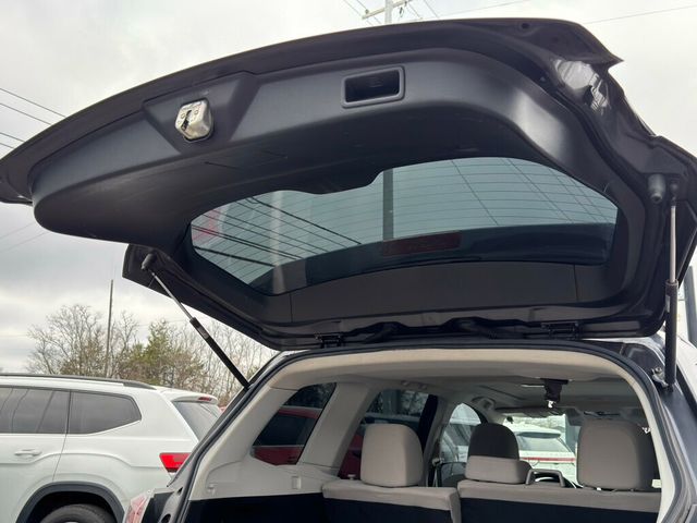 2018 Subaru Forester 2.5i Premium CVT - 22964472 - 29