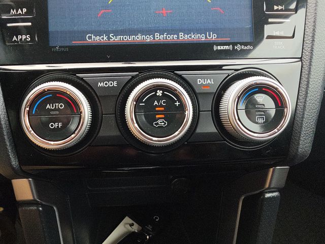 2018 Subaru Forester 2.5i Touring CVT - 23059772 - 31