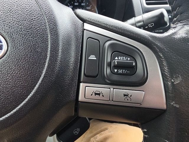 2018 Subaru Forester 2.5i Touring CVT - 23059772 - 33