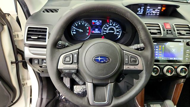 2018 Subaru Forester 2.5i Touring CVT - 23036368 - 13