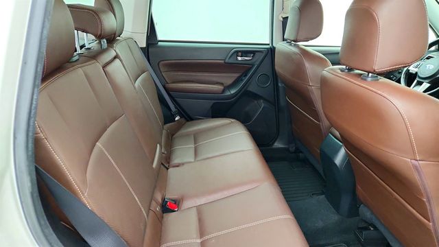 2018 Subaru Forester 2.5i Touring CVT - 23081754 - 20