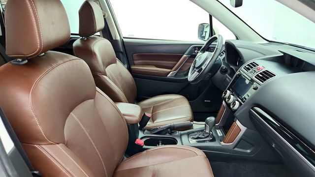 2018 Subaru Forester 2.5i Touring CVT - 23081754 - 21