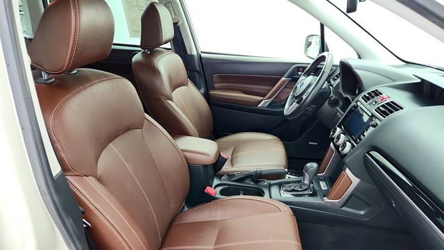 2018 Subaru Forester 2.5i Touring CVT - 23081754 - 37