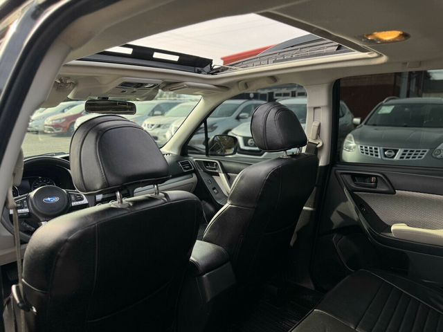 2018 Subaru Forester Detailes and serviced ready to go! - 22937202 - 29