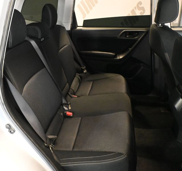 2018 Subaru Forester Premium AWD  - 23095782 - 17