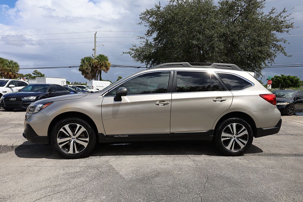2018 Subaru Outback 2.5i Limited photo 2