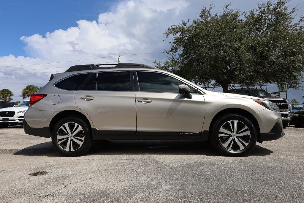 2018 Subaru Outback 2.5i Limited photo 3