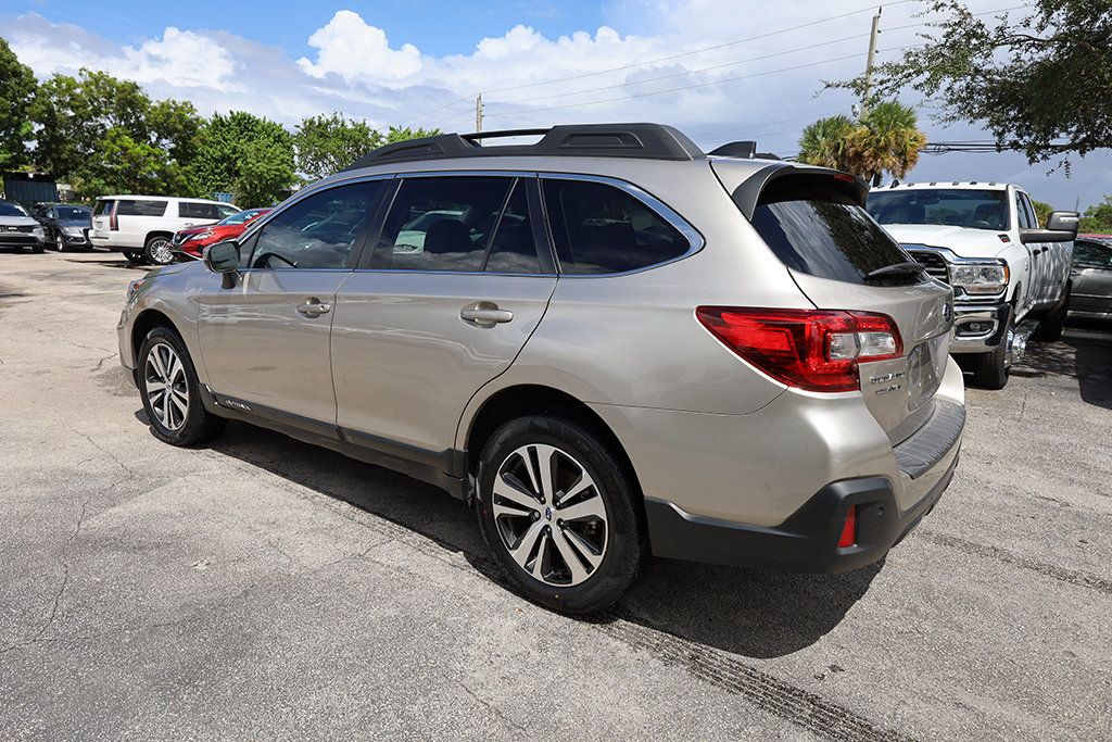 2018 Subaru Outback 2.5i Limited photo 6