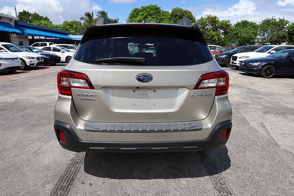 2018 Subaru Outback 2.5i Limited photo 9