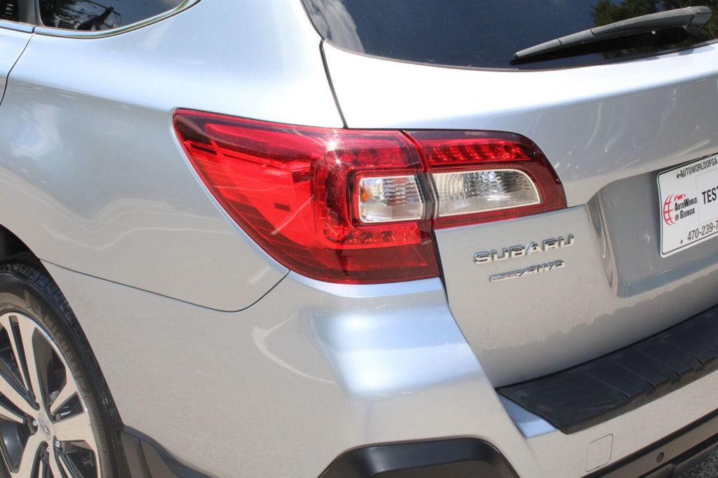 2018 Subaru Outback 2.5i Limited photo 17