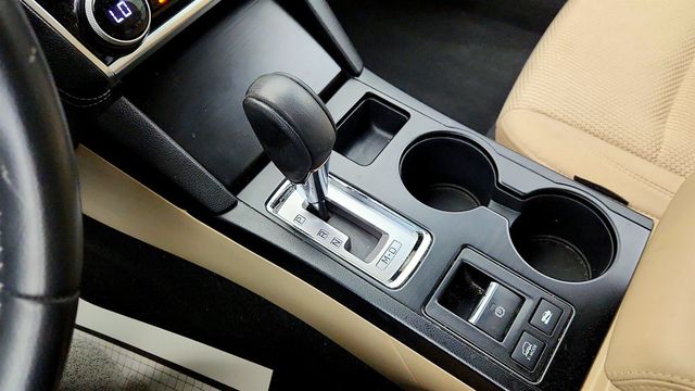 2018 Subaru Outback 2.5i Premium w/ EyeSight, Power Moonroof, Power Rear Gate & Nav - 23018255 - 16