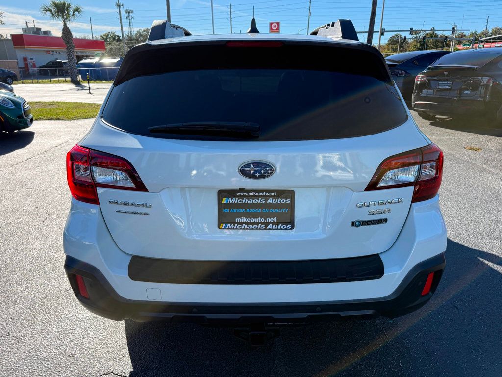 2018 Subaru Outback 3.6R Limited photo 4