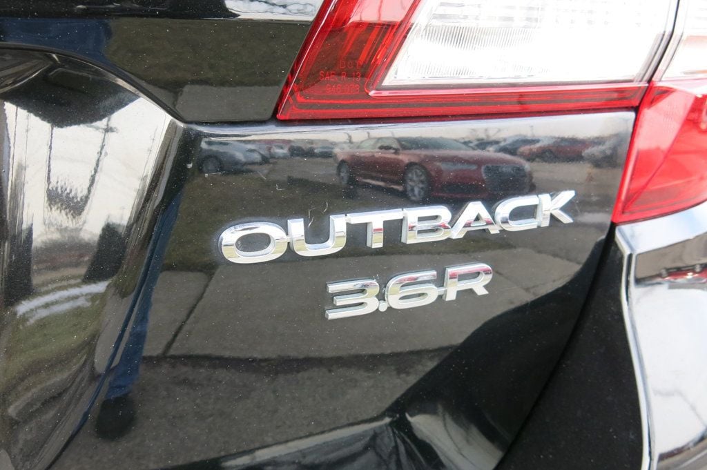 2018 Subaru Outback 3.6R Touring - 22987193 - 10