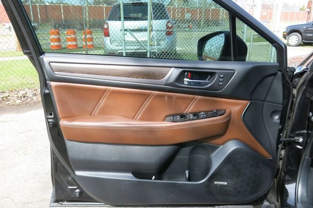 2018 Subaru Outback 3.6R Touring - 22987193 - 18