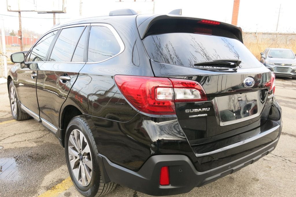 2018 Subaru Outback 3.6R Touring - 22987193 - 2