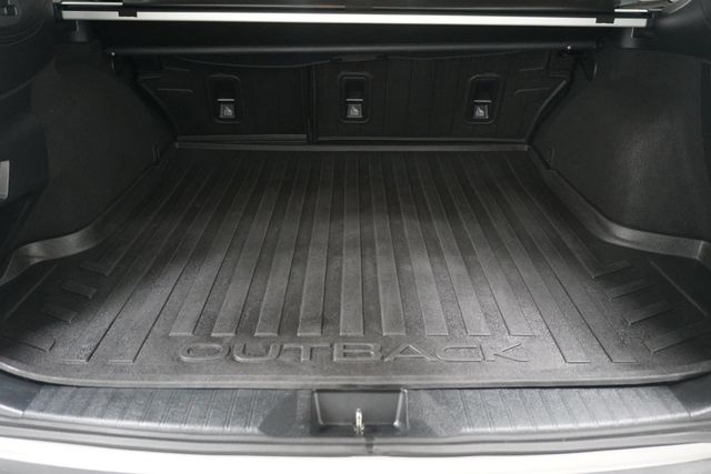 2018 Subaru Outback 3.6R Touring - 23036068 - 31