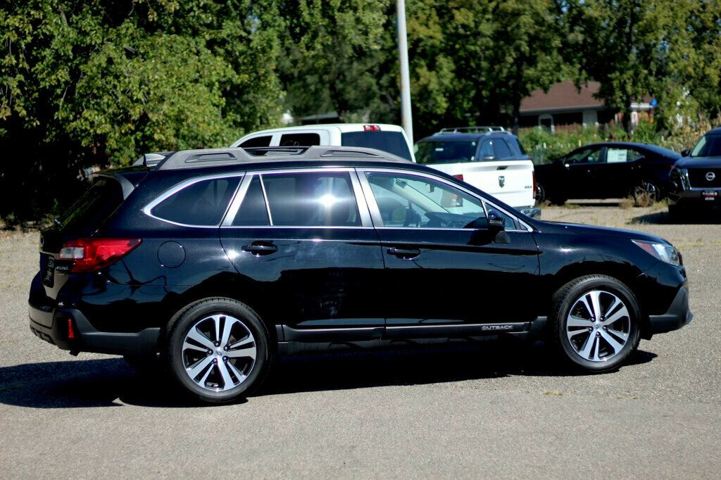 2018 Subaru Outback 3.6R Limited photo 3