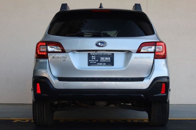 2018 Subaru Outback Premium - 23097616 - 9