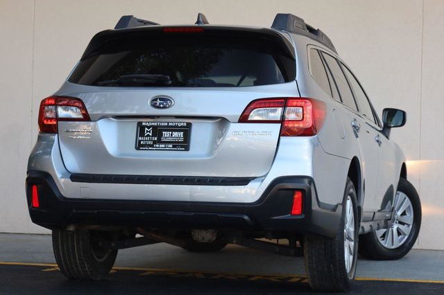 2018 Subaru Outback Premium - 23097616 - 10