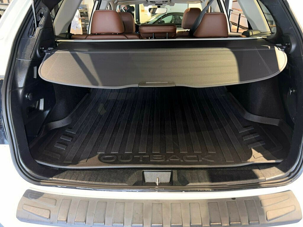 2018 Subaru Outback Touring/HtdSeats/HtdSteerWheel/HarmonKardonSound/StarLink/NAV - 22999649 - 22