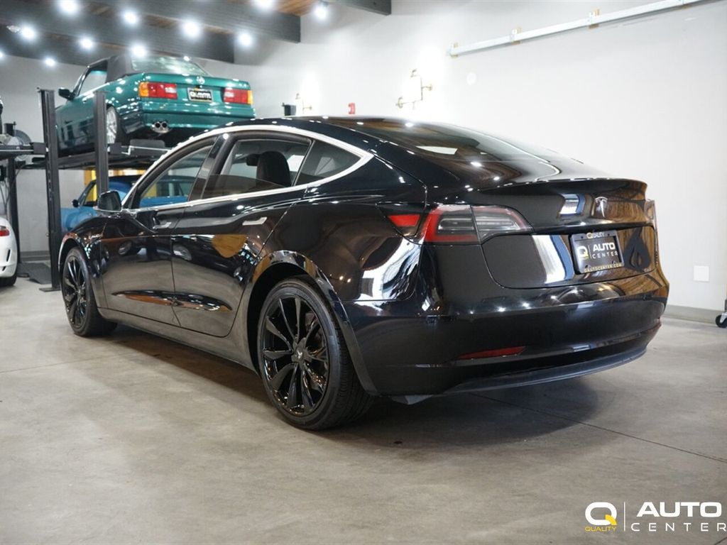 2018 Tesla Model 3 photo 4