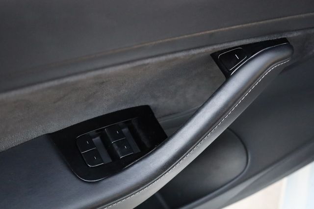 2018 Tesla Model 3  - 22946139 - 32