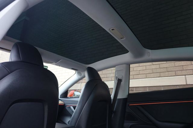 2018 Tesla Model 3 Long Range - 23042940 - 17