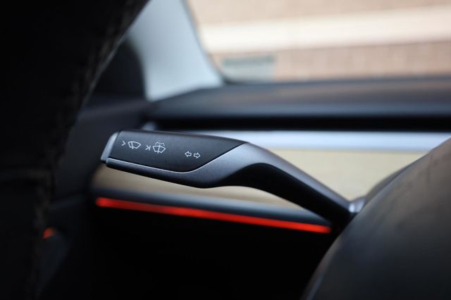 2018 Tesla Model 3 Long Range - 23042940 - 32