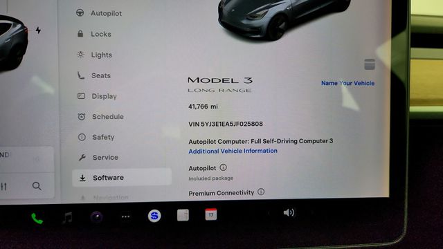 2018 Tesla Model 3 Long Range Battery - 22947434 - 18