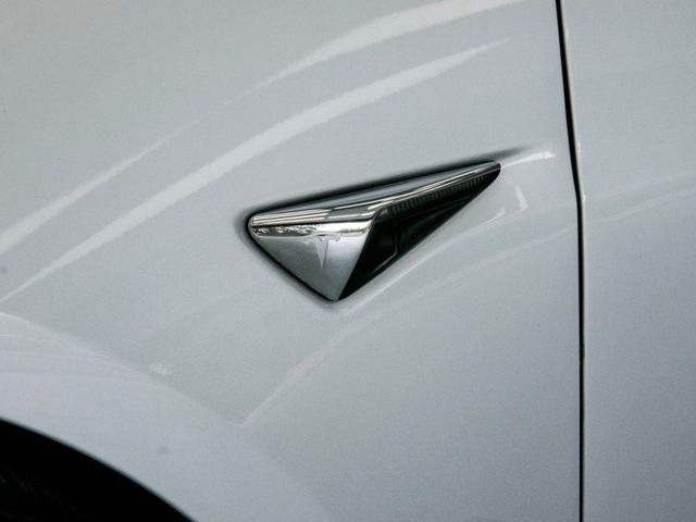 2018 Tesla Model 3 Long Range Battery AWD - 23074288 - 17
