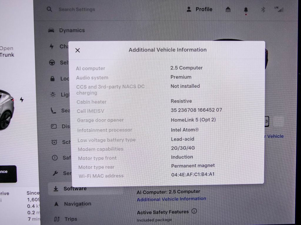 Tesla Model 3 photo 4