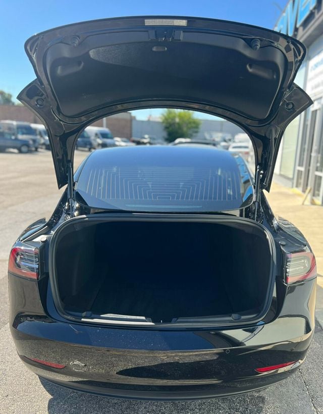 2018 Tesla Model 3 Long Range Battery AWD - 22606282 - 32