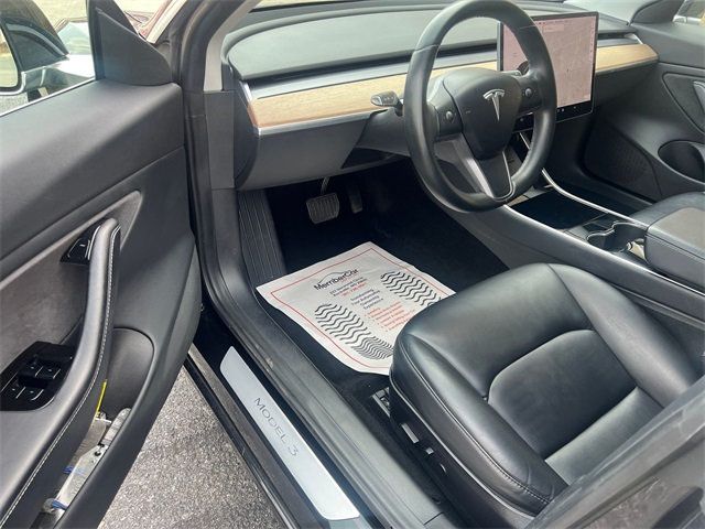 2018 Tesla Model 3 Long Range photo 10
