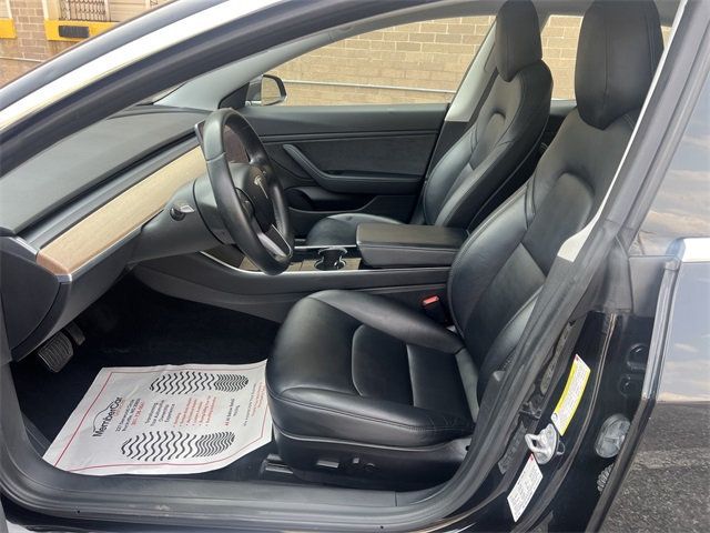 2018 Tesla Model 3 Long Range photo 11